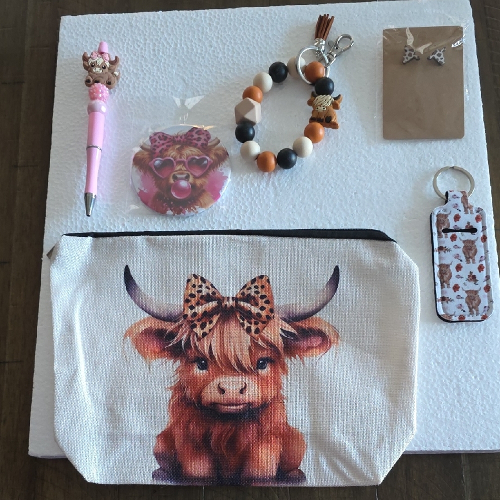 Highland Cow Accessory Set